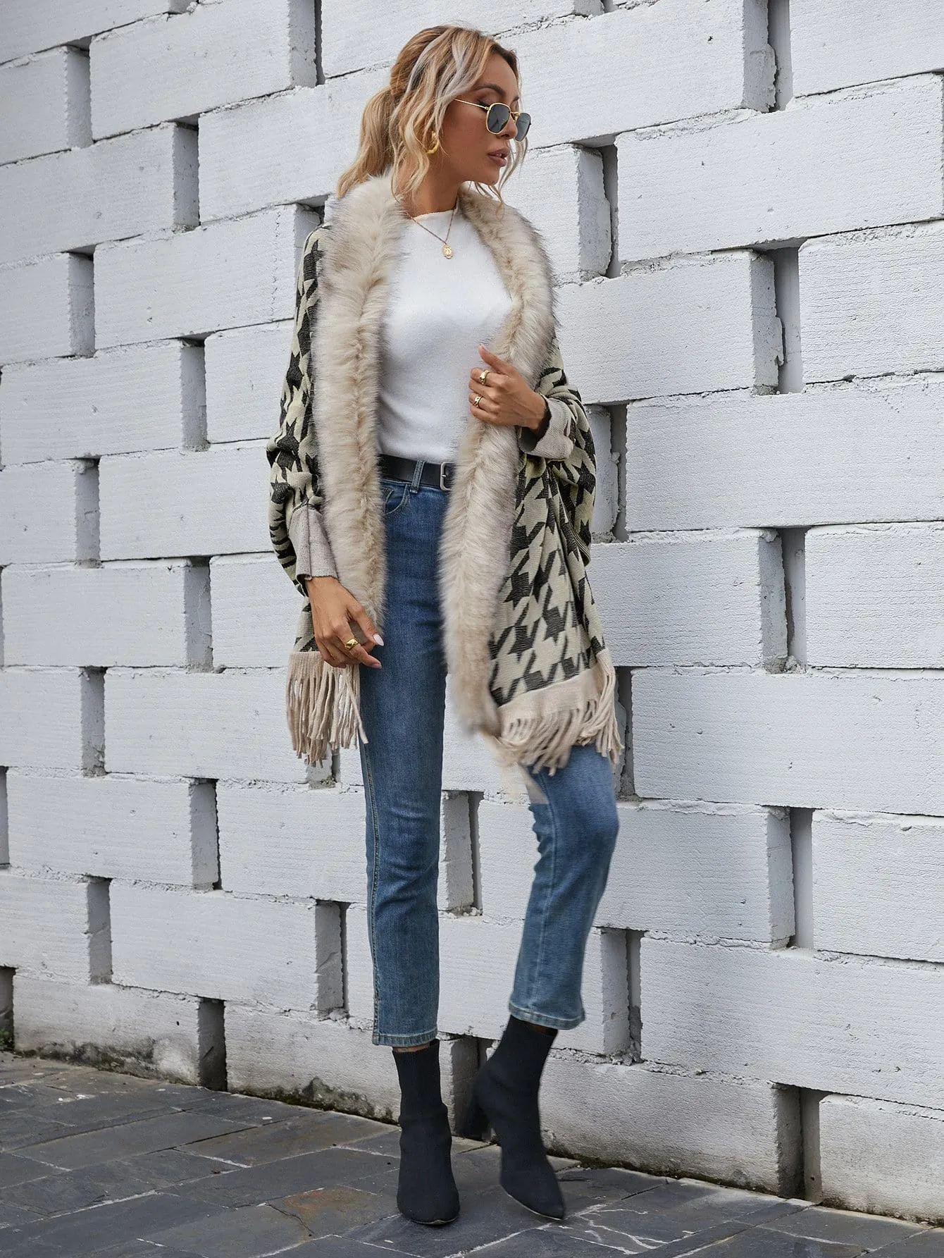 Faux Fur Trim Houndstooth Coat