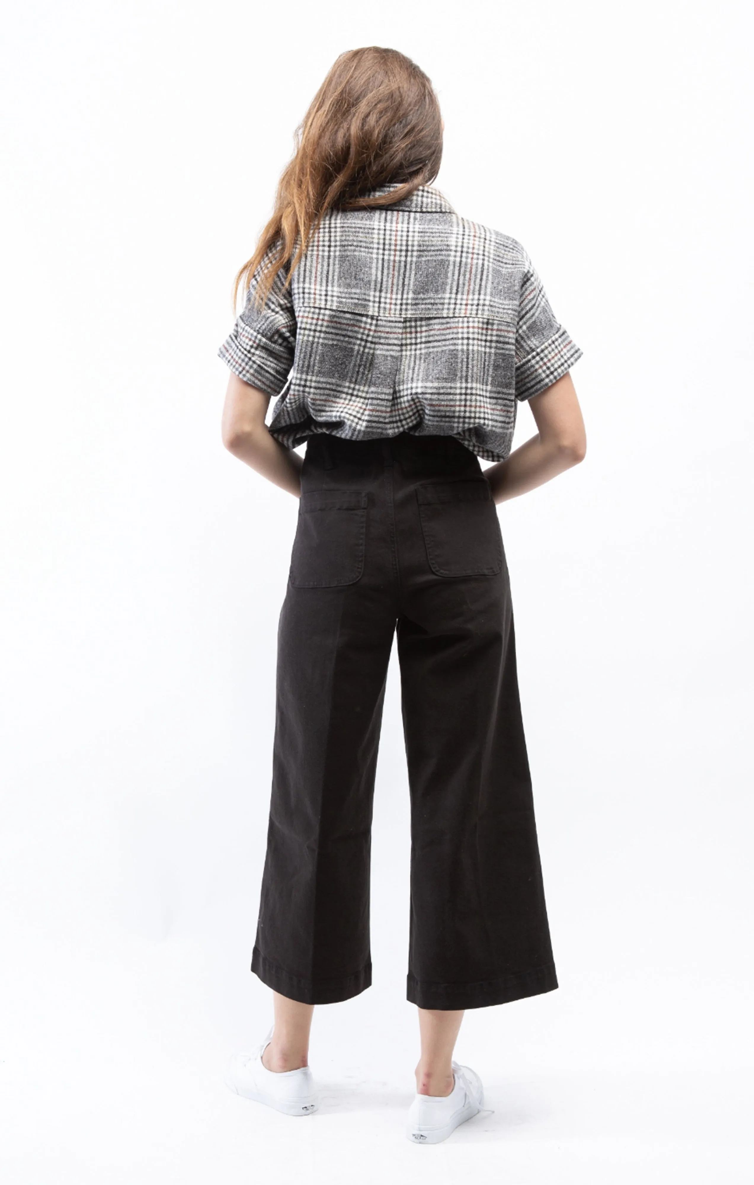 HIGH-RISE WIDE LEG CROP PANT