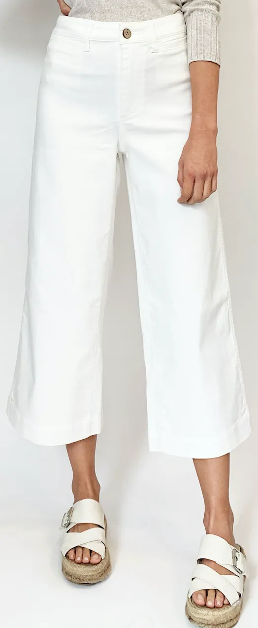 HIGH-RISE WIDE LEG CROP PANT