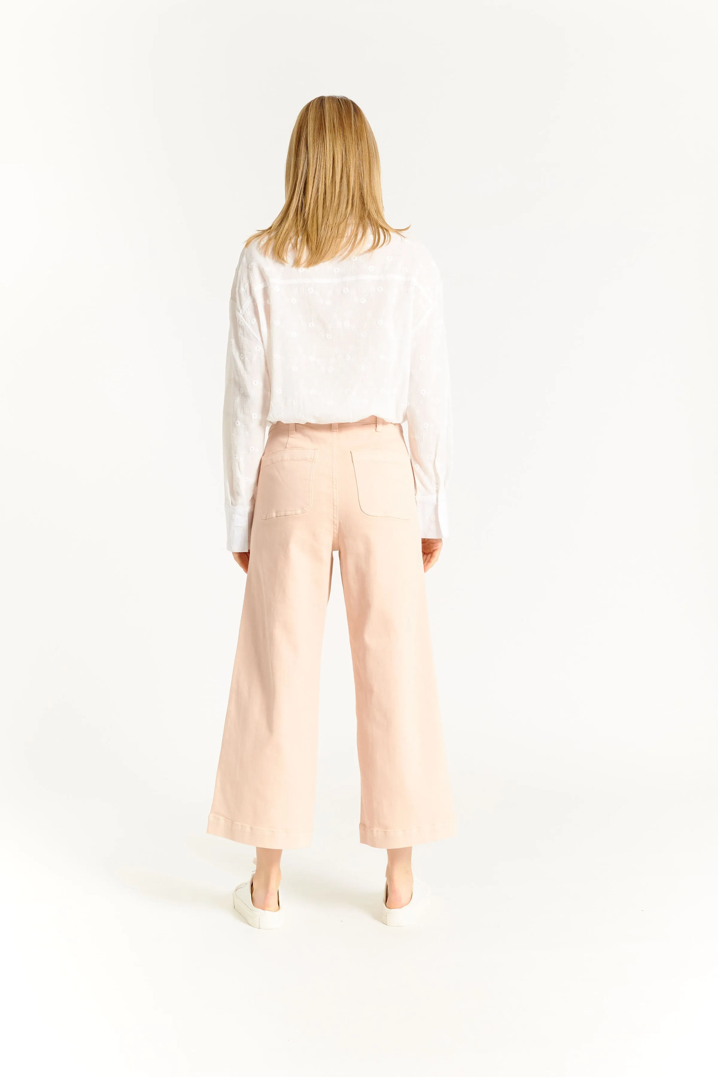 HIGH-RISE WIDE LEG CROP PANT